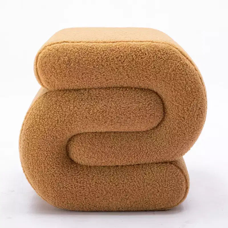 GDFStudio Mila 19.3 Ottoman/Repose-pieds Teddy en forme de S
