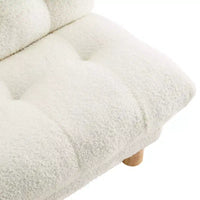 Canapé Enfant Rembourré en Fausse Fourrure de Mouton Buzz & Bloom avec Assise et Dossier Capitonnés, Pieds en Bois Guimauve