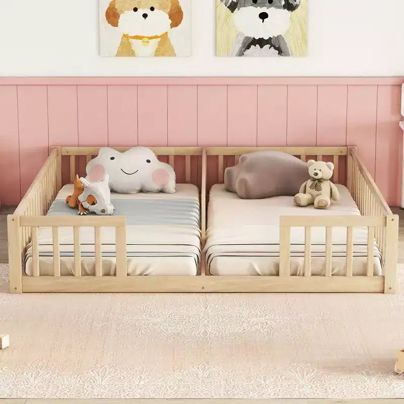 Lit au sol double avec barrière de sécurité, lit plateforme en bois pour 2 enfants
