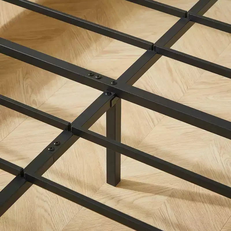 Cadre de lit plateforme en bois taille Full / Queen / King avec accents ondulés - ModernLuxe