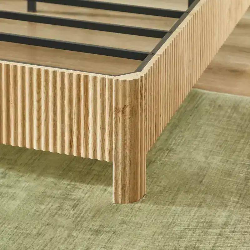 Cadre de lit plateforme en bois taille Full / Queen / King avec accents ondulés - ModernLuxe