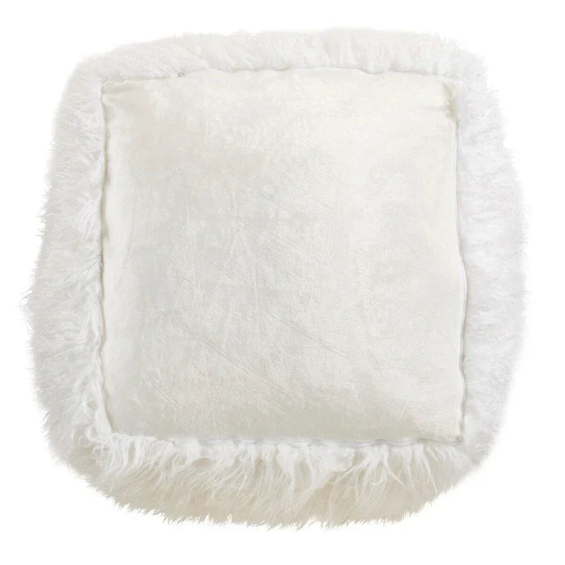 Pouf en fausse fourrure Snug Haven
