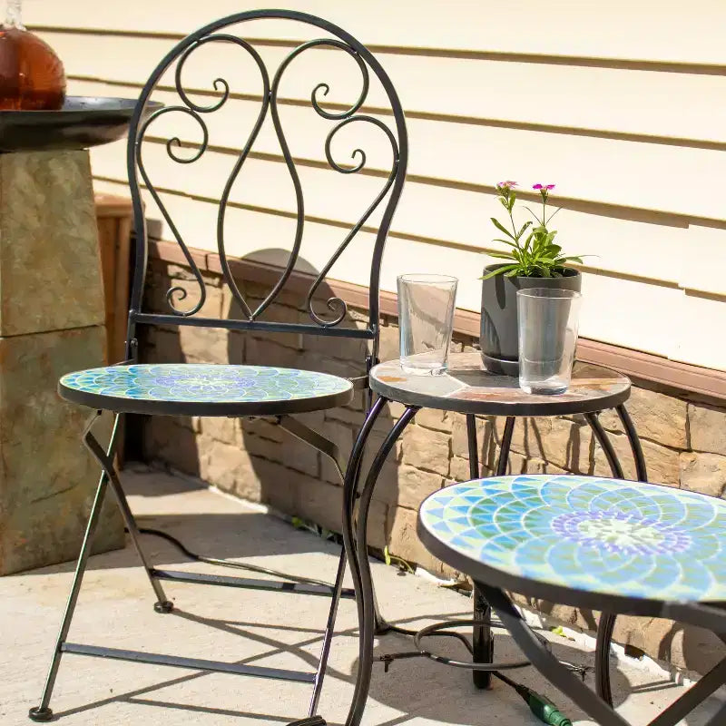 Chaise de bistro Sunnydaze en mosaïque avec cadre en fer - Multicolore - Lot de 2