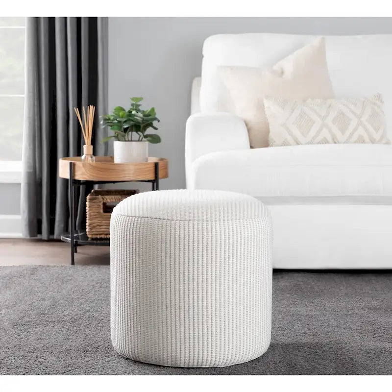 Le pouf rond Alayna 16 de Curated Nomad