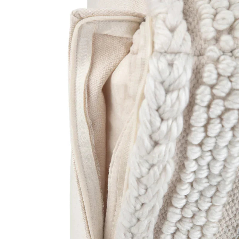 Poufs carrés WYNDENHALL Silva Boho en motif tissé à la main
