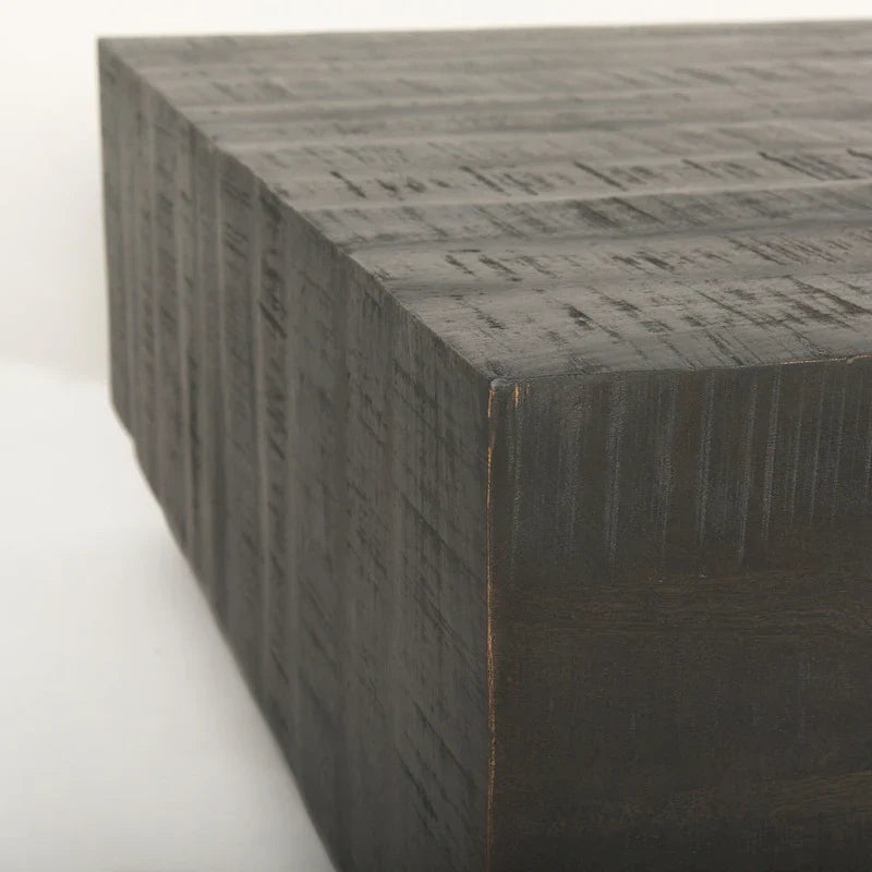 Table basse carrée flottante en bois massif Hayden