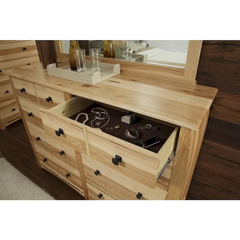 Collection de chambre King en bois massif Simply Solid Emilian, 5 pièces