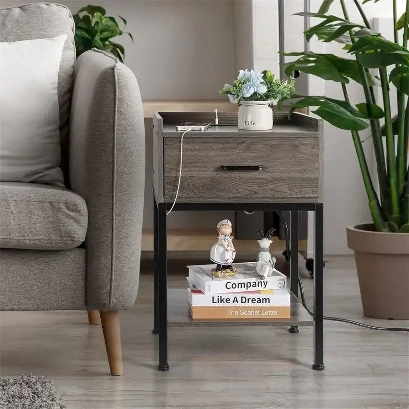 Table de chevet avec station de recharge