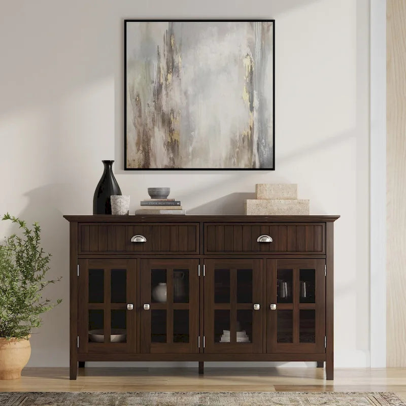 Grand buffet de rangement rectangulaire transitionnel en bois massif WYNDENHALL Normandy de 60 po de large en brun brunette