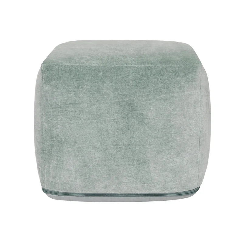 Villa by Classic Home Heirloom pouf en velours de 18 po