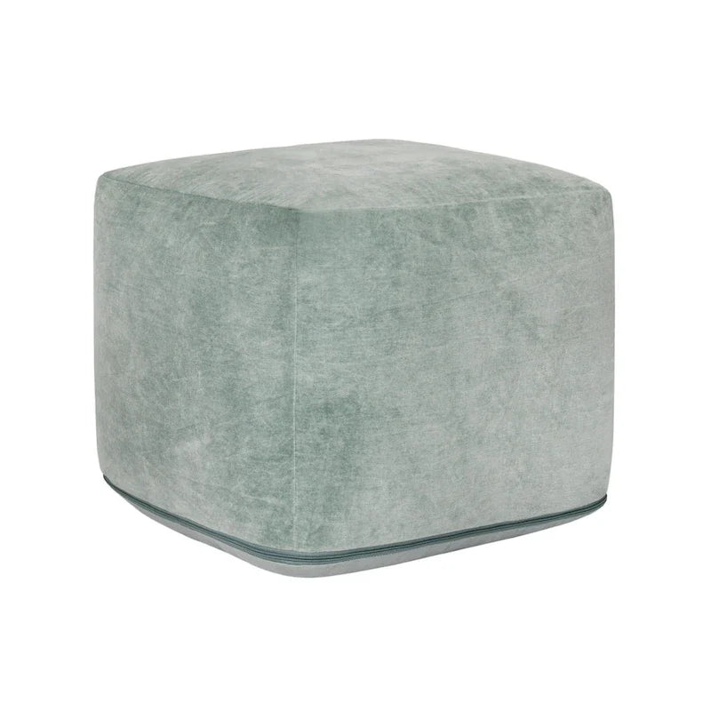 Villa by Classic Home Heirloom pouf en velours de 18 po