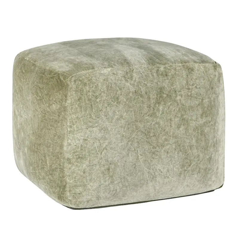 Villa by Classic Home Heirloom pouf en velours de 18 po