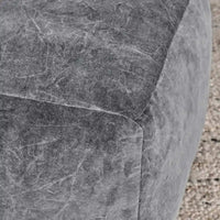 Villa by Classic Home Heirloom pouf en velours de 18 po