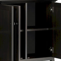WYNDENHALL Halifax Armoire de rangement transitionnelle large en bois massif 66 po à 4 portes en brun hickory - 18p x 66l x 34h