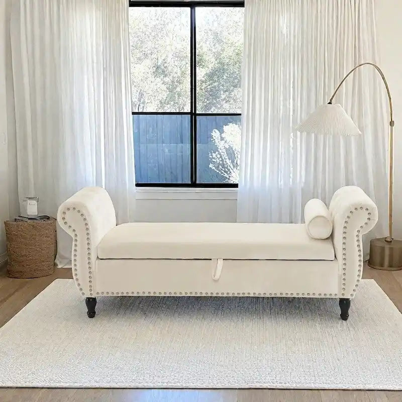 Banc coffre de rangement multifonctionnel traditionnel en velours Xanthia avec oreiller par Christopher Knight Home