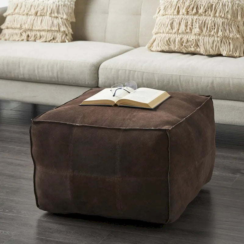 Pouf carré bas en cuir avec motifs patchwork - Marron, Gris ou Marron foncé - Roche River Decor