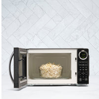 Nostalgia Retro Four micro-ondes de comptoir 0.9 pied cube